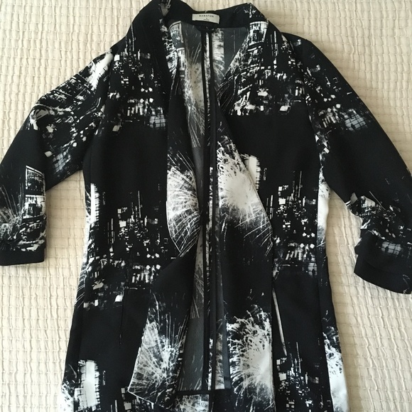 Babaton Blazer - Picture 1 of 4